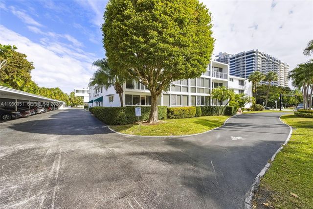 1 Harbour Way 108, Bal Harbour, FL 33154