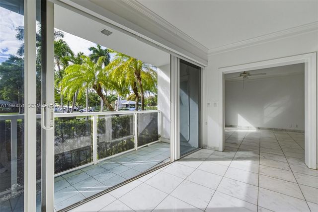 1 Harbour Way 108, Bal Harbour, FL 33154