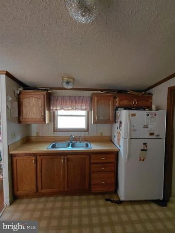 131 LITTLE HICKORY RD, Petersburg, WV 26847