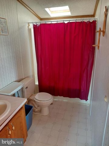 131 LITTLE HICKORY RD, Petersburg, WV 26847