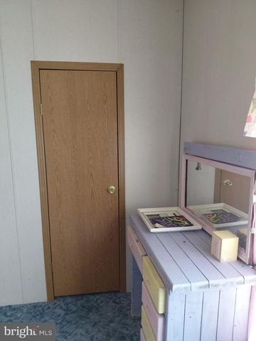 131 LITTLE HICKORY RD, Petersburg, WV 26847