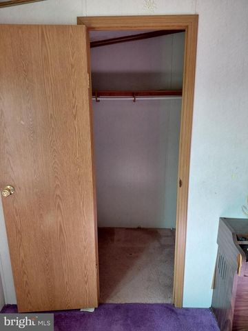 131 LITTLE HICKORY RD, Petersburg, WV 26847