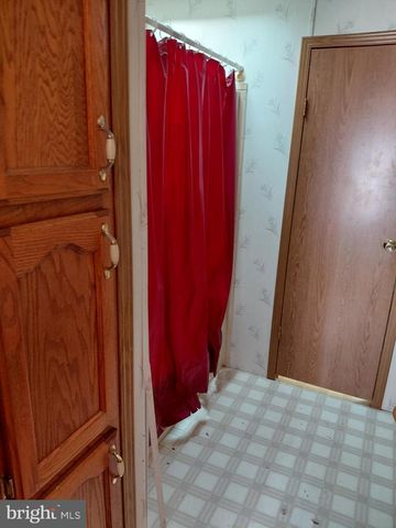 131 LITTLE HICKORY RD, Petersburg, WV 26847