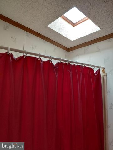 131 LITTLE HICKORY RD, Petersburg, WV 26847