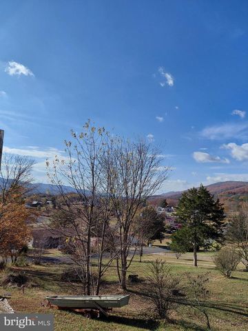 131 LITTLE HICKORY RD, Petersburg, WV 26847