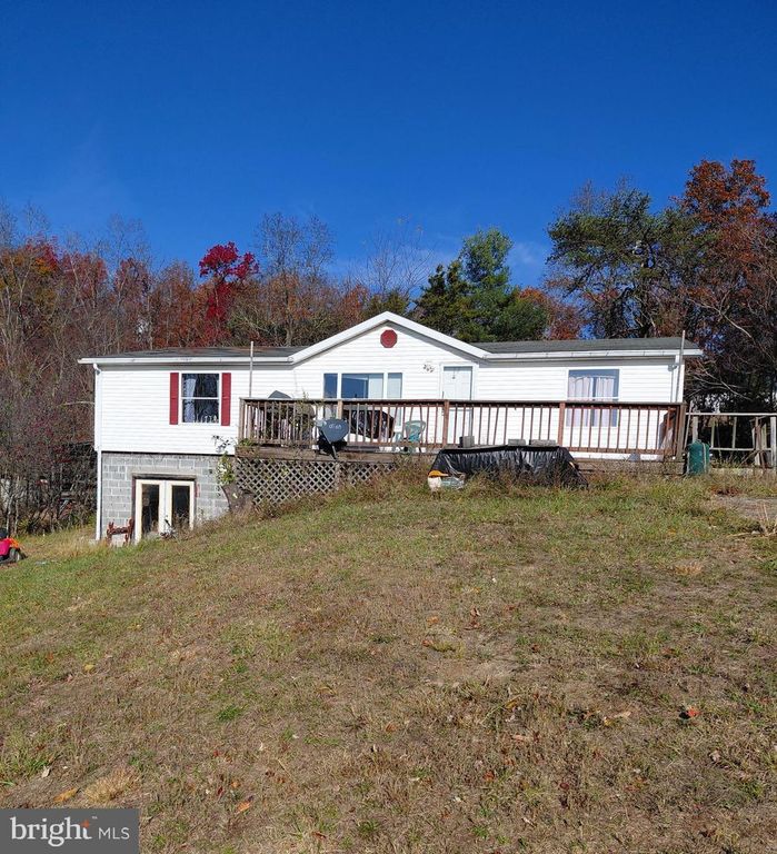 131 LITTLE HICKORY RD, Petersburg, WV 26847
