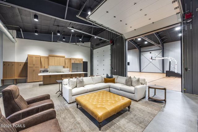 389 E Boulderville Road, Oakley, UT 84055