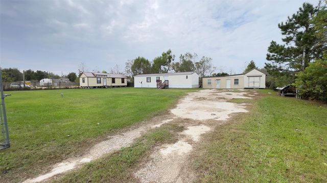 70 County Road 3479h, Cleveland, TX 77327