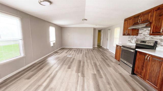 70 County Road 3479h, Cleveland, TX 77327