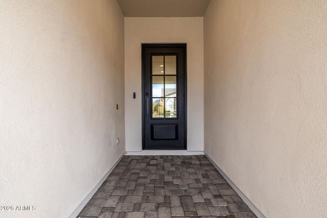 5711 E SCARLET Street, Mesa, AZ 85215