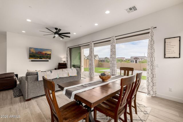 5711 E SCARLET Street, Mesa, AZ 85215