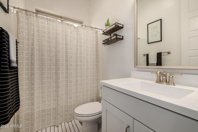 5711 E SCARLET Street, Mesa, AZ 85215