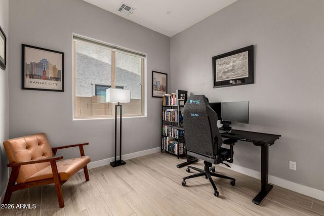 5711 E SCARLET Street, Mesa, AZ 85215