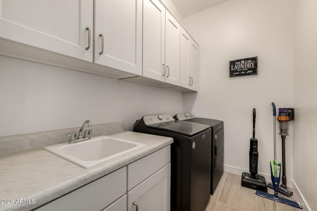 5711 E SCARLET Street, Mesa, AZ 85215