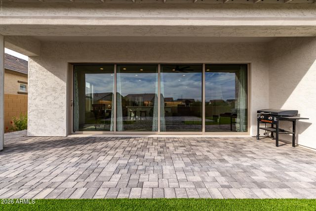 5711 E SCARLET Street, Mesa, AZ 85215