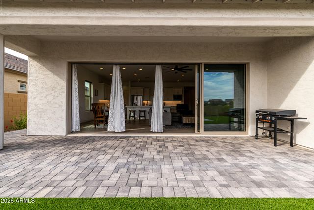 5711 E SCARLET Street, Mesa, AZ 85215