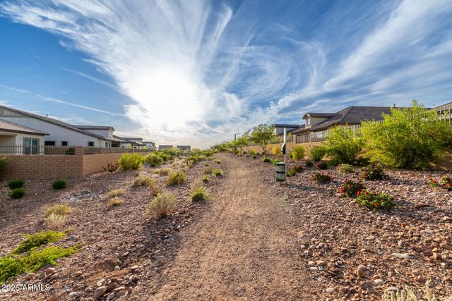 5711 E SCARLET Street, Mesa, AZ 85215