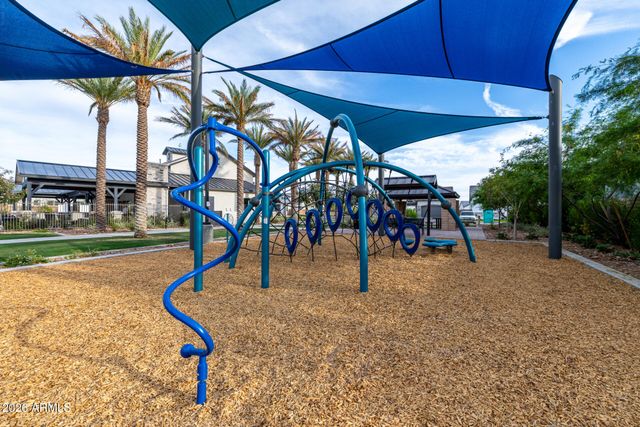 5711 E SCARLET Street, Mesa, AZ 85215