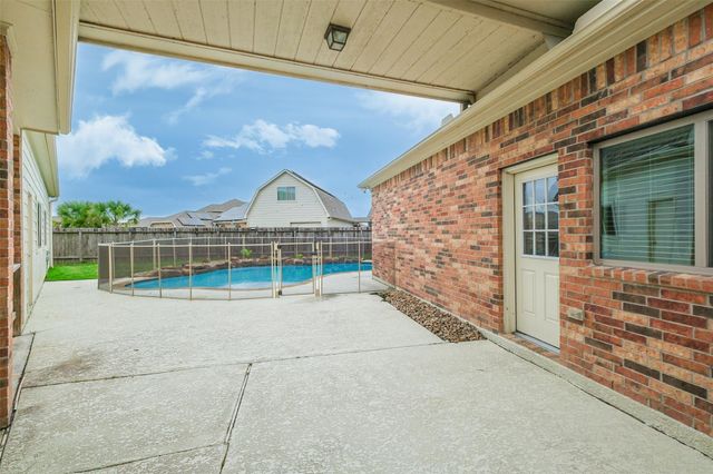 6811 Gonzales Point, Manvel, TX 77578