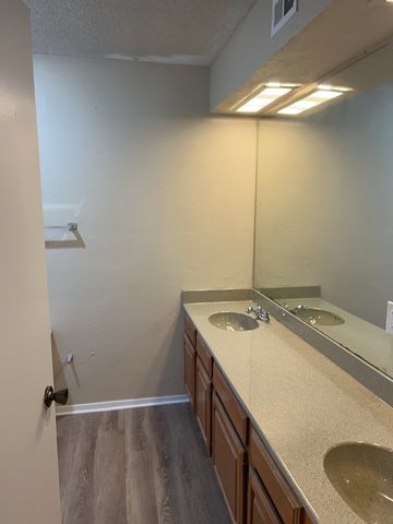 806 Red Bud Drive, Desoto, TX 75115