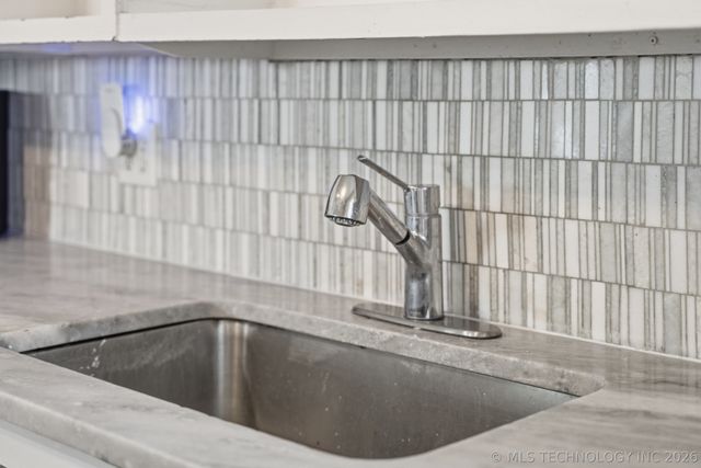 213 E 12th Place, Claremore, OK 74017