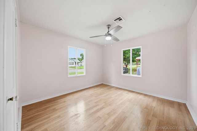 213 E 12th Place, Claremore, OK 74017