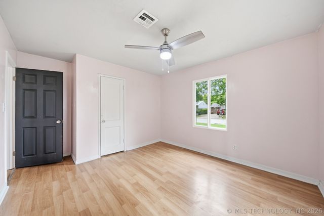 213 E 12th Place, Claremore, OK 74017