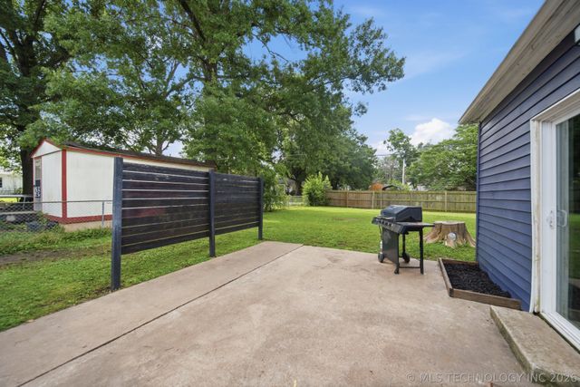 213 E 12th Place, Claremore, OK 74017