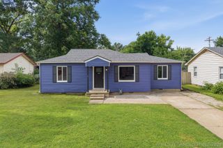 213 E 12th Place, Claremore, OK 74017