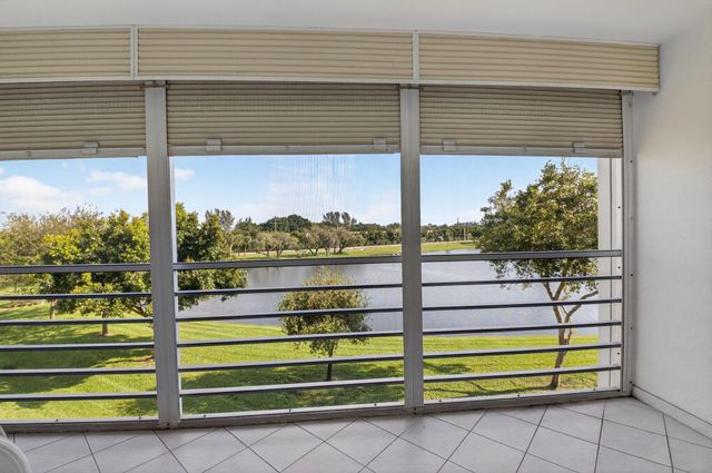 3044 Lincoln C, Boca Raton, FL 33434