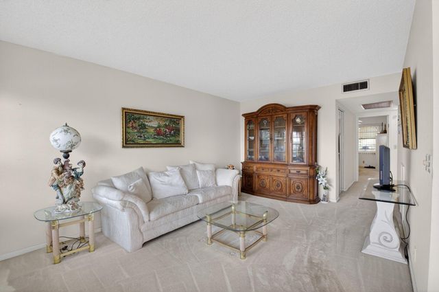 3044 Lincoln C, Boca Raton, FL 33434
