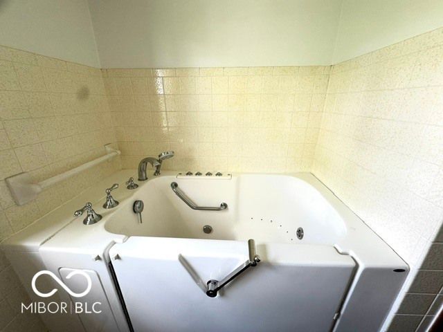 4881 W Us Highway 136, Crawfordsville, IN 47933
