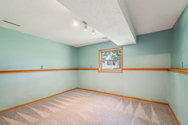 3863 NE 88th Street, Altoona, IA 50009