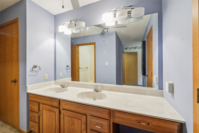 3863 NE 88th Street, Altoona, IA 50009