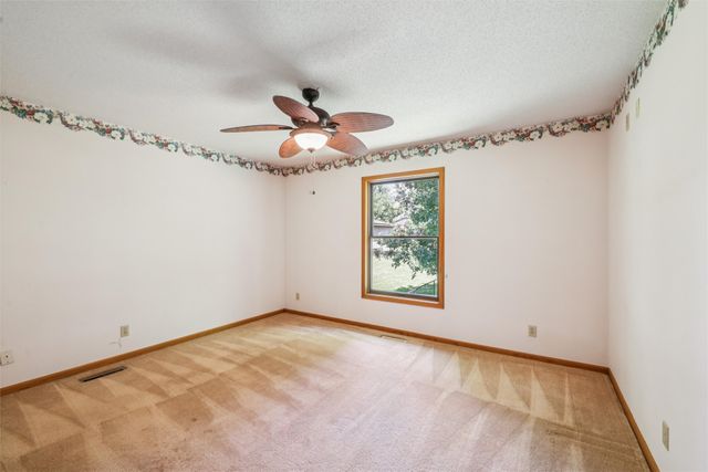 3863 NE 88th Street, Altoona, IA 50009