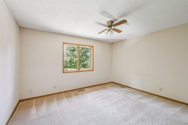 3863 NE 88th Street, Altoona, IA 50009