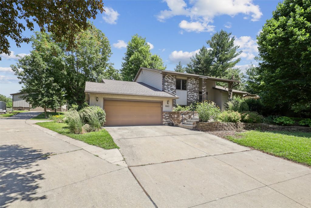 3863 NE 88th Street, Altoona, IA 50009