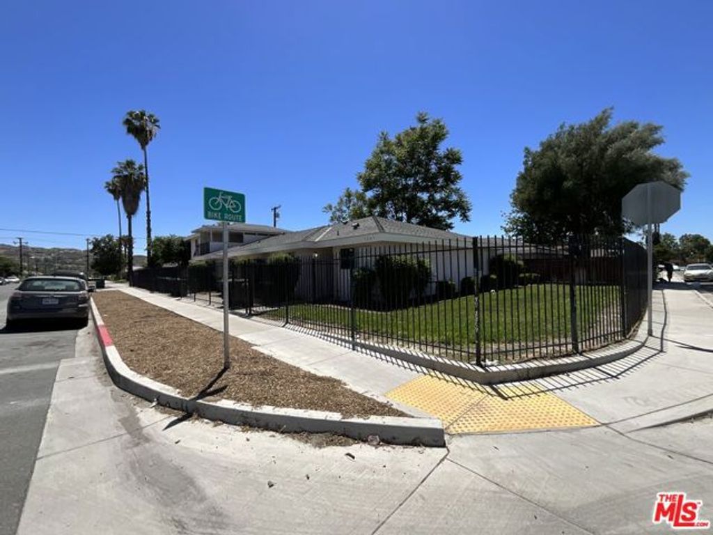 1287 Olive Tree Lane C, Hemet, CA 92543