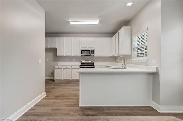 628 Woodlake Park Drive, Kernersville, NC 27284