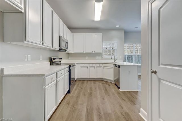 628 Woodlake Park Drive, Kernersville, NC 27284