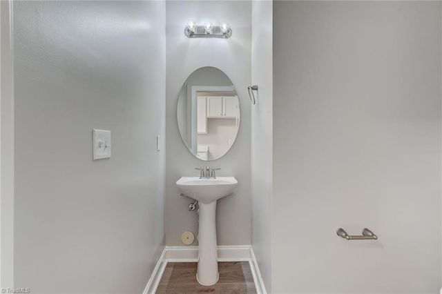 628 Woodlake Park Drive, Kernersville, NC 27284