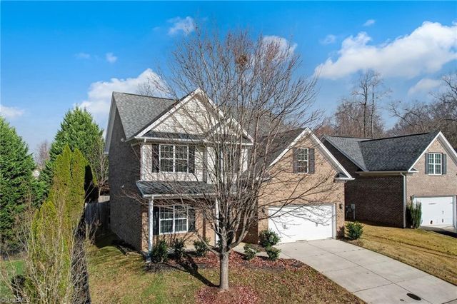 628 Woodlake Park Drive, Kernersville, NC 27284