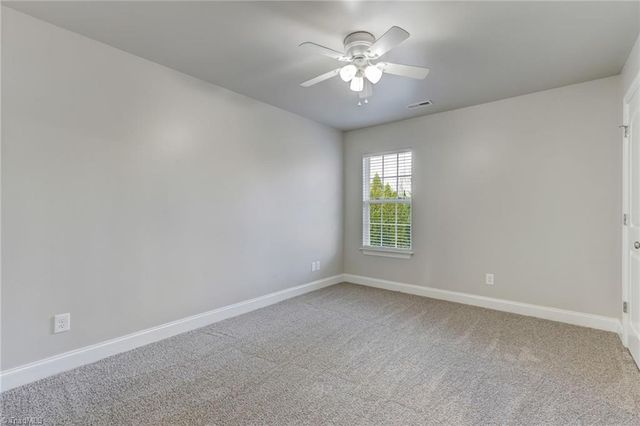 628 Woodlake Park Drive, Kernersville, NC 27284