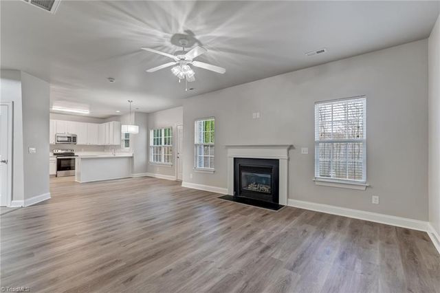 628 Woodlake Park Drive, Kernersville, NC 27284