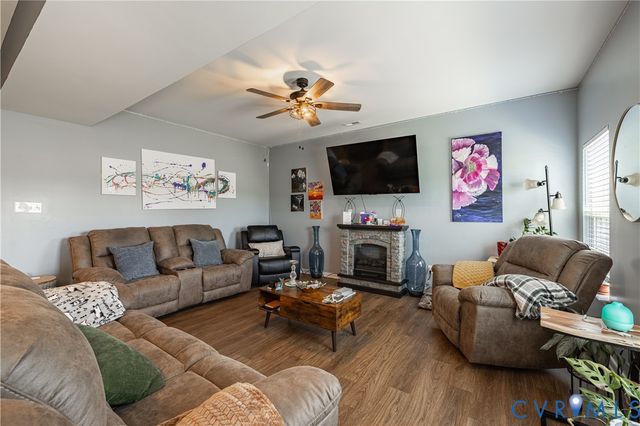 11419 Dunmore Mill Ct, Chester, VA 23831