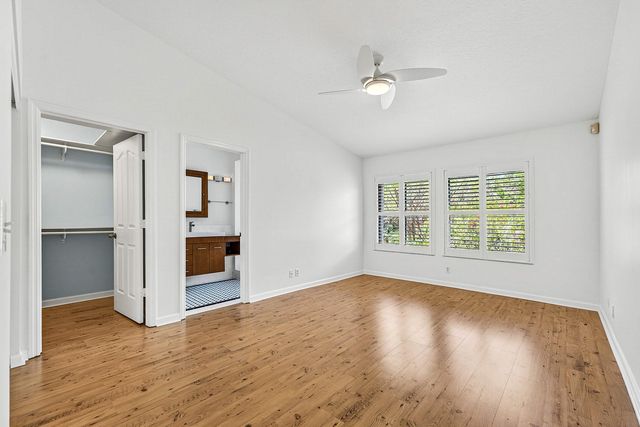 5662 SE Schooner Oaks Way, Stuart, FL 34997