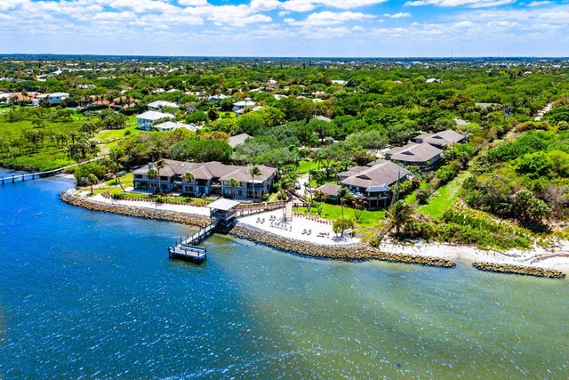 5662 SE Schooner Oaks Way, Stuart, FL 34997