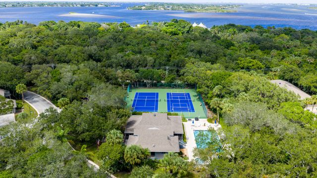 5662 SE Schooner Oaks Way, Stuart, FL 34997