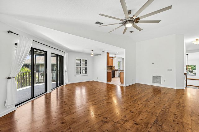 5662 SE Schooner Oaks Way, Stuart, FL 34997