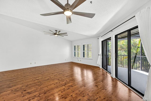 5662 SE Schooner Oaks Way, Stuart, FL 34997